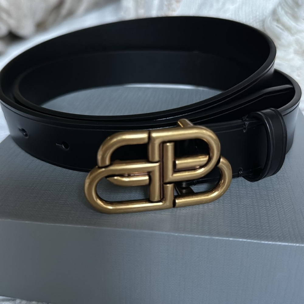 NWT Balenciaga Belt 1.25 inches wide
